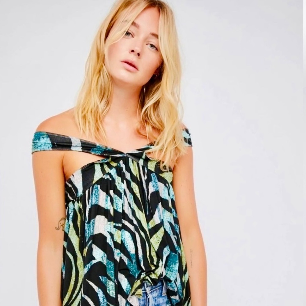 NWOT Free People We The Free MILLY Halter Top Sz S Color Black Green Zebra Print